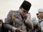 presiden-soekarno-sukarno_20170920_180215.jpg