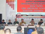 rakor-karhutla-inhil-bupati.jpg