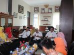 rapat-gabungan-instansiterkait-55-siswa-di-pekanbaru-sayat-tangan-ini-hasil-pertemuannya_20181004_130231.jpg