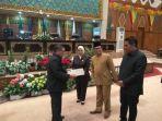rapat-paripurna-dprd-riau-pergantian-noviwaldy-jusman.jpg