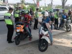 razia-sat-lantas-polresta-pekanbaru_20170804_174031.jpg