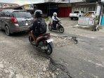 Banyak Jalan Rusak yang Belum Diperbaiki, Wawako Pekanbaru Pastikan Pemko Tak Tinggal Diam