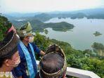 sandiaga-di-waduk-koto-panjang.jpg