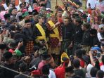 sandiaga-s-uno-diarak-menuju-balai-adat-melayu-riau_20180904_225049.jpg<pf>sandiaga-s-uno-diarak-menuju-balai-adat-melayu-riau_20180904_225227.jpg<pf>sandiaga-s-uno-diarak-menuju-balai-adat-melayu-riau_20180904_225133.jpg<pf>sandiaga-s-uno-diarak-menuju-balai-adat-melayu-riau_20180904_225151.jpg<pf>sandiaga-s-uno-diarak-menuju-balai-adat-melayu-riau_20180904_225212.jpg