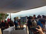 sandiaga-uno-ke-desa-wisata-di-kampar.jpg