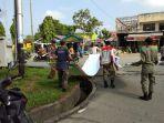 satpol-pp-inhil-tertibkan-baliho.jpg