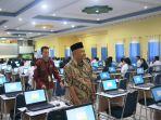 sekda_kota_dumai_herdi_salioso_tinjau_pelaksanaan_skb_hari_pertama.jpg