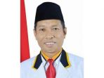 sekretaris-komisi-ii-dprd-riau-mansyur-hs_20180731_174235.jpg