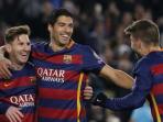 selebrasi-lionel-messi-dan-luis-suarez_20151125_20151129_082039.jpg