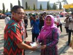 sinar-mas-arara-abadi-indah-kiat-wakaf-10000-alquran_20180607_150522.jpg