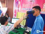 siswa-smk-masmur-sedang-merekam-data.jpg