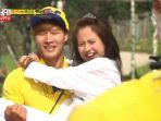 song-ji-hyo-dan-kim-joong-kook-ok_20161214_085747.jpg