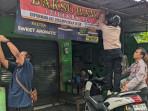 spanduk-bakso-mengandung-babi.jpg