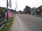 suasana-di-jalan-purwodadi-pekanbaru-tampak-lebih-sepi-hari-psbb.jpg