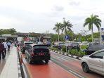 suasana-kendaraan-di-bandara.jpg