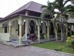 surau-al-irhaash-jalan-senapelan-pekanbaru_20170612_204028.jpg