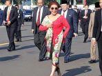 susi-pudjiastuti-kebaya-hut_tni.jpg