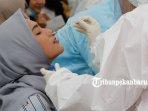 swab-massal-di-kantor-gubernur-riau.jpg