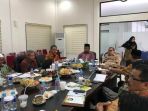 syamsuar-ketemua-pemrov-riau_20181003_114809.jpg