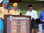 tarian-syair-ibarat-kiamat-iringi-kafilah-inhil-pada-pawai-taaruf-mtq-tingkat-provinsi-riau.jpg