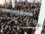 tausiyah-ustadz-felix-siauw-tabligh-akbar-masjid-raudhatus-shalihin_20180826_112717.jpg<pf>ustaz-felix-siaw-menyampaikan-tausyiah-di-tabligh-akbar-bersama-ustaz-abdul-somad_20180826_110639.jpg<pf>tausiyah-ustadz-felix-siauw-tabligh-akbar-masjid-raudhatus-shalihin_20180826_112757.jpg<pf>tausiyah-ustadz-felix-siauw-tabligh-akbar-masjid-raudhatus-shalihin_20180826_112808.jpg<pf>tausiyah-ustadz-felix-siauw-tabligh-akbar-masjid-raudhatus-shalihin_20180826_112837.jpg