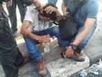 tendangan-nyasar-pak-polisi.jpg
