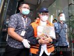 tersangka-wali-kota-dumai-periode-2016-2021-zulkifli-adnan-singkah-ditahan-kpk.jpg