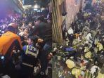 tragedi-itaewon-menewaskan-seratusan-orang.jpg