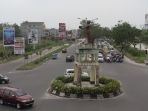 tugu-selamat-datang-simpang-empat-mal-ska-fly-over_20180221_161807.jpg