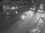 viral-video-kecelakaan-motor-diduga-hindari-orang-nyebrang-jalan.jpg