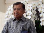 wakil-presiden-ri-jusuf-kalla-di-kantornya.jpg