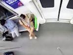 wanita-di-china-live-video-tak-senonoh-di-kereta-listrik.jpg
