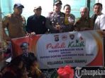 warga-kurang-mampu-mendapat-bantuan-dari-polres-inhil-dan-idi-inhil_20181105_232338.jpg