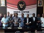 wiranto-bersama-tokoh-papua-berfoto-bersama.jpg