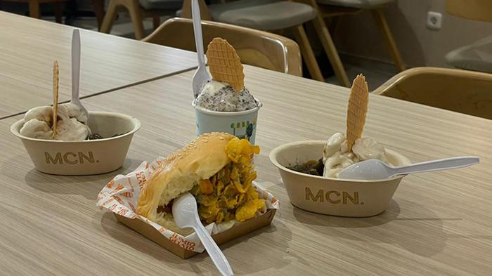 VARIAN - Aneka varian gelato khas Il Mio Gelato, salah satu varian unik yang diluncurkan spesial HUT Kota Pontianak adalah rasa Ce Hun Tiau. Ada pula varian Bun Gelato dan cup 2 rasa ang jadi favorit pengunjung.