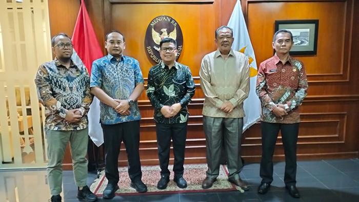 Pemkab Sambas Pastikan Kemenpan RB Akomodir Usulan PPPK Paruh Waktu