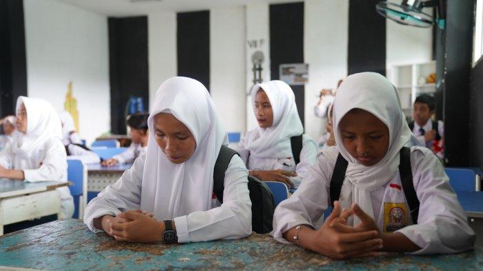 50 SOAL Essay Matematika Kelas 9 SMP Ulangan Semester Terbaru Lengkap Kunci Jawaban Soal MTK Kls IX