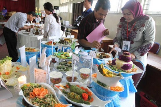 Sajikan Menu Khsus Harga Terjangkau