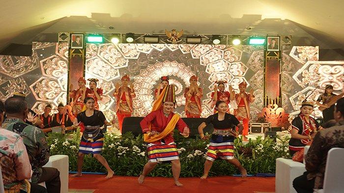 API AWARD - Kabupaten Bengkayang menggelar Anugerah Pesona Indonesia (API) Award 2025 di Aula Terbuka Kantor Bupati Bengkayang, Selasa 18 November 2025.