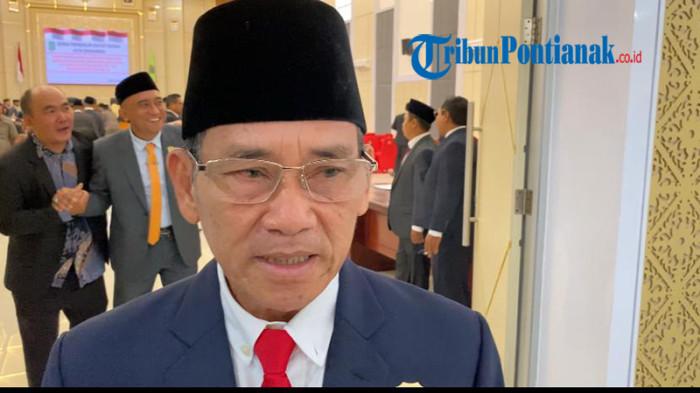 Ketua DPRD Singkawang Sampaikan Pesan Amanah Usai Lantik Yuharisa