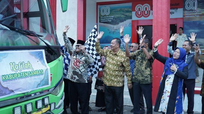 2 Bus Membawa Kafilah MTQ Sambas Menuju Kapuas Hulu, Heroaldi Harap Raih Rangking Terbaik