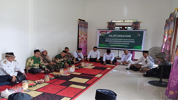 Momen Hari Santri Nasional, Kakan Kemenag Sanggau Silaturahmi dengan Pimpinan Ponpes