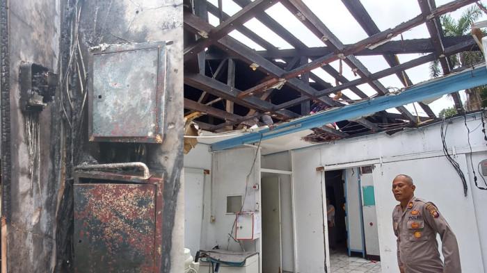 KEBAKARAN RSU BETHESDA - Kondisi Ruang Rontgen dan Radiologi RSU Bethesda Serukam, Dusun Anggrek, Desa Pasti Jaya, Kecamatan Samalantan, Kabupaten Bengkayang yang dilahap api diduga akibat konsteting listrik, pada Kamis 20 November 2025 siang. Berikut kronologi kebakarannya.