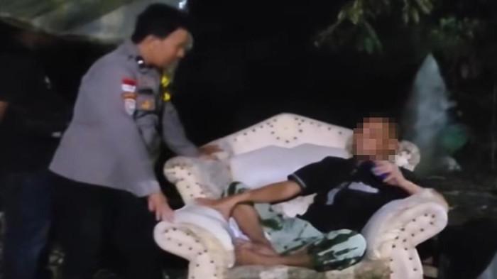 Polisi Amankan Seorang Pria Diduga Menuba di Sungai Lumbang Sambas