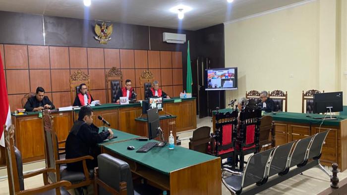SIDANG TIPIKOR - Vonis sidang Tipikor pembangunan PLTMH Desa Merayuh, Kecamatan Air Besar, Kabupaten Landak oleh PN Pontianak.