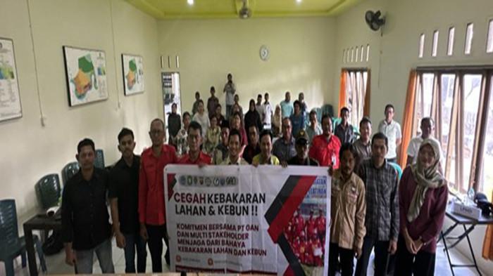 SOSIALISASI - PT Graha Agro Nusantara (GAN) menunjukkan komitmen nyata dalam mendukung pengelolaan hutan berkelanjutan dan pencegahan kebakaran hutan dan lahan (Karhutla) melalui kegiatan peningkatan kapasitas Lembaga Pengelola Hutan Desa (LPHD), Kelompok Usaha Perhutanan Sosial (KUPS), serta sosialisasi Program Desa Mandiri Peduli Gambut (DMPG) dalam rangka pencegahan kebakaran lahan di Desa Permata Jaya dan Desa Kalibandung, Kabupaten Kubu Raya, Kalimantan Barat, pada 21–22 Mei 2026.