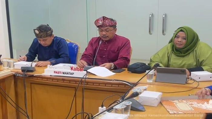Kanwil Kemenkum Kalbar Bahas Harmonisasi Raperwal Singkawang tentang SOTK Dinas Kominfo