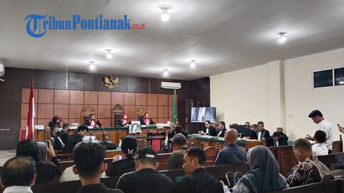 Babak Baru Hidup Sumastro, Mantan Pejabat Singkawang di Kursi Terdakwa Tipikor