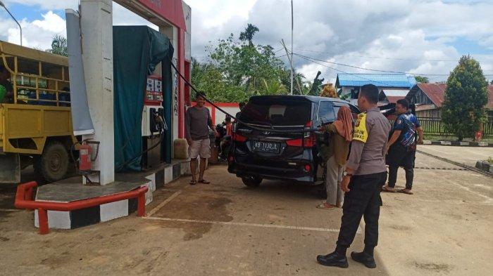 Personel Polsek Belimbing dan Ella Hilir Patroli ke SPBU, Cegah Penyimpangan Distribusi BBM Subsidi