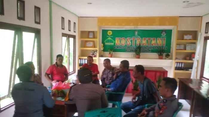 Kapolsek Sebangki Hadiri Rapat Koordinasi Program Ketahanan Pangan